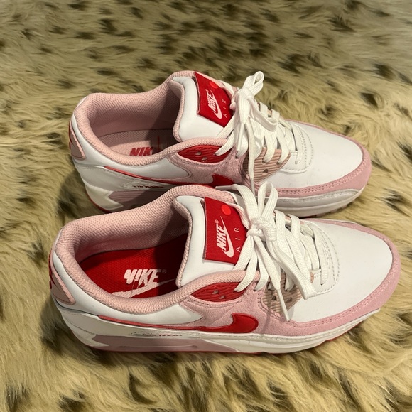 womens air max 90 love letter